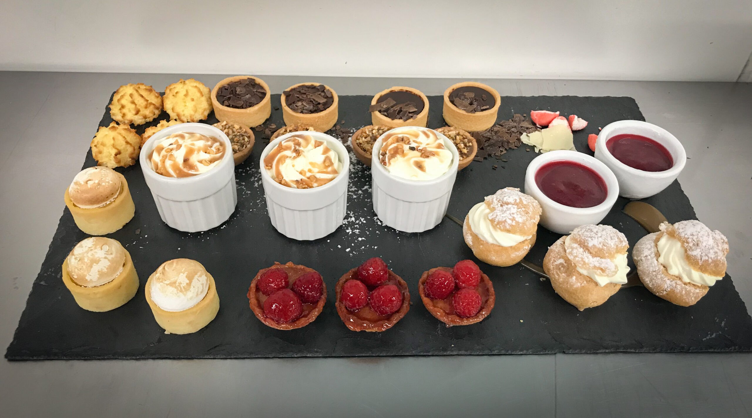 Plateau ardoise pâtisserie